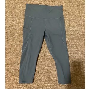 Cropped workout leggings